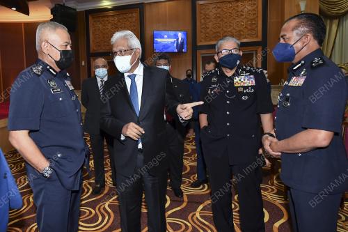 DATUK SERI HAMZAH ZAINUDDIN