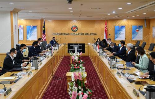 KHAIRY JAMALUDDIN