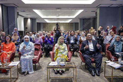 DATUK SERI NANCY SHUKRI