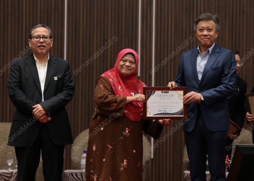 DATUK SERI WONG CHUN WAI