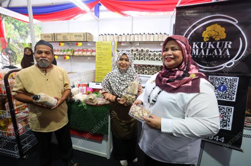 DATUK RUBIAH WANG