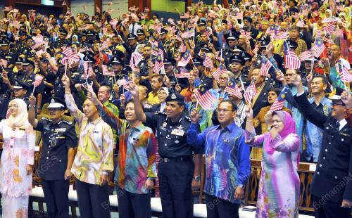 DATUK SERI HISHAMUDDIN TUN HUSSEIN