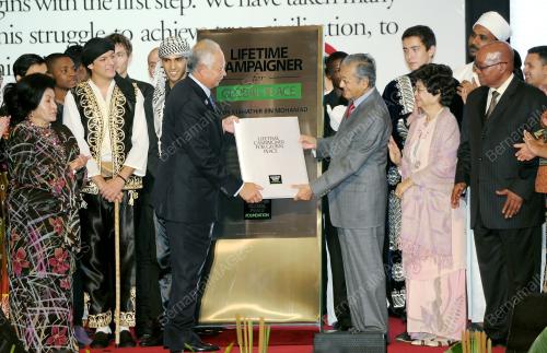 PTJ10_27082013_GLOBAL_PEACE