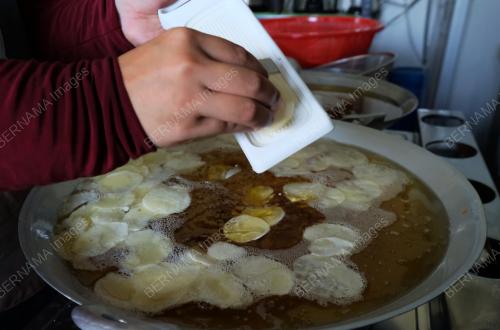 KEREPEK NGAKU