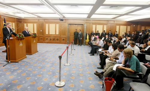 MOHD NAJIB TUN ABDUL RAZAK