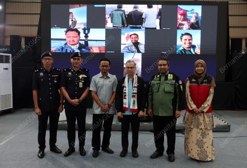 DATUK FAHMI FADZIL