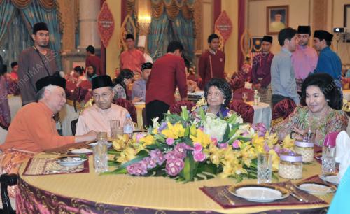 DATUK SERI MOHD NAJIB TUN ABDUL RAZAK