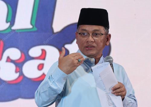 DATUK DR MOHD NA'IM MOKHTAR