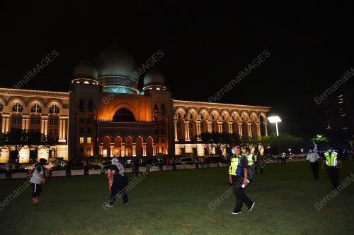 TINJAUAN MALAM TAHUN BARU