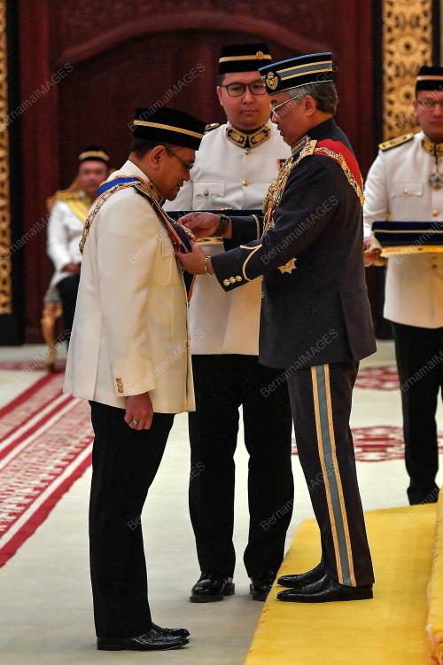 AL-SULTAN ABDULLAH RI'AYATUDDIN AL-MUSTAFA BILLAH SHAH