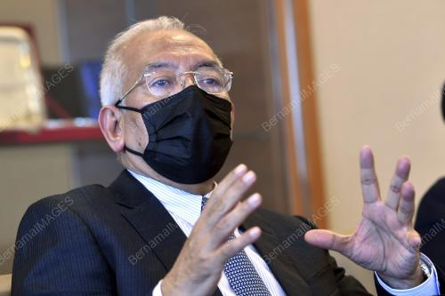 DATUK SERI MAHDZIR KHALID