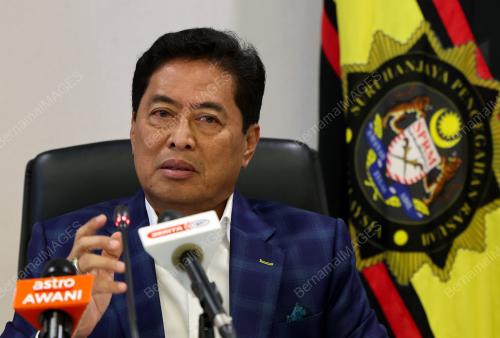 TAN SRI AZAM BAKI