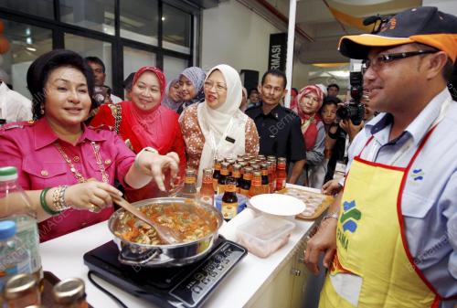 ROSMAH MANSOR