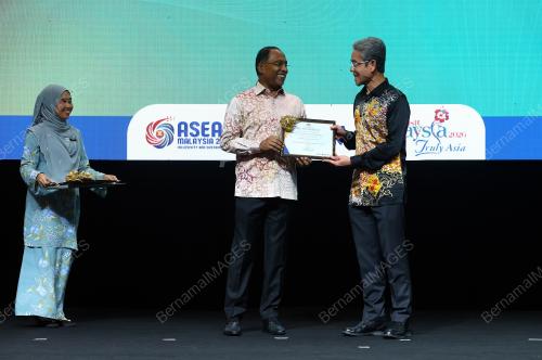 DATUK SERI DR ZAMBRY ABD KADIR