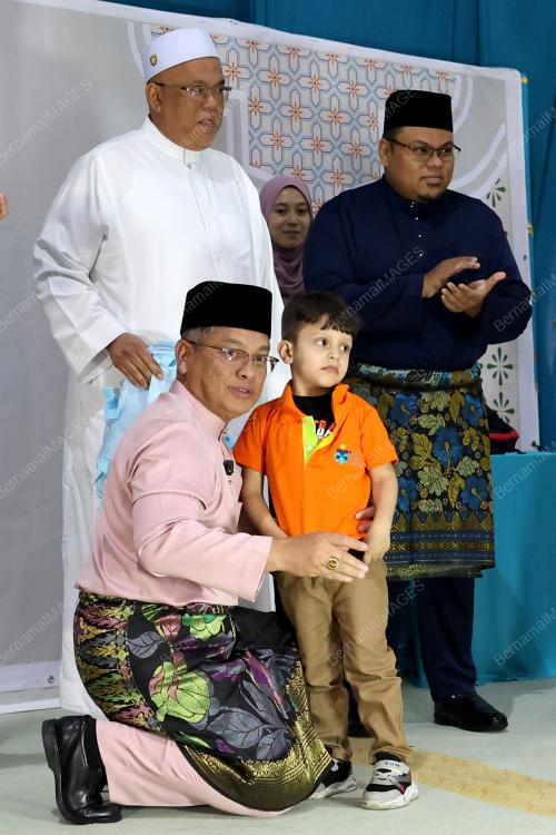 DATUK DR MOHD NA'IM MOKHTAR