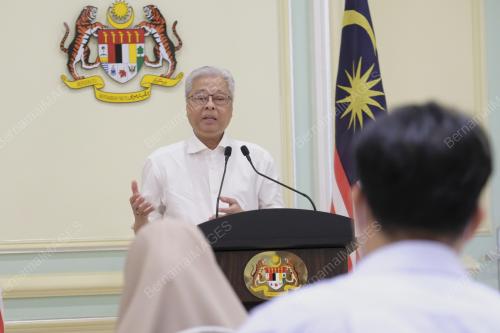 DATUK SERI ISMAIL SABRI YAAKOB