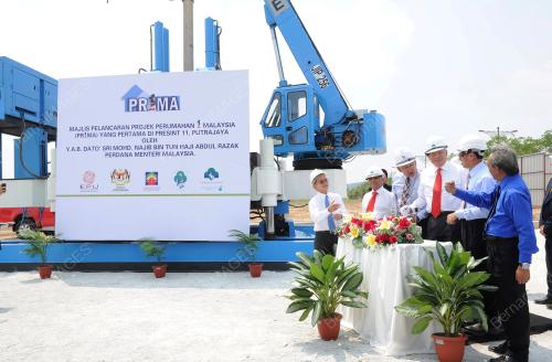 DATUK SERI NAJIB TUN RAZAK