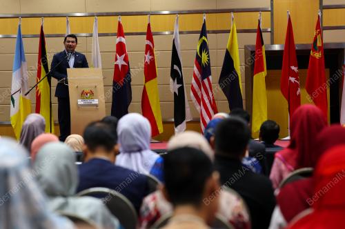 RAFIZI RAMLI