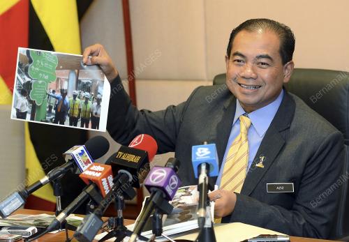 DATUK ABDUL AZIZ KAPRAWI