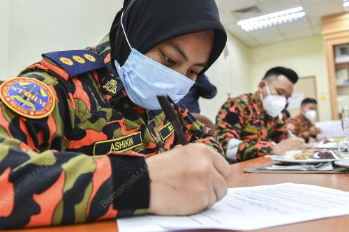 ANGGOTA JBPM TERIMA SUNTIKAN VAKSIN PFIZER BIONTECH