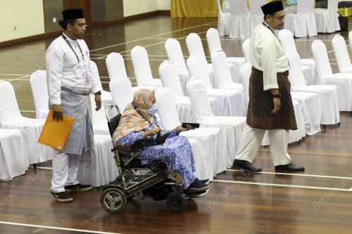 DR NORAISHAH MYDIN ABDUL AZIZ