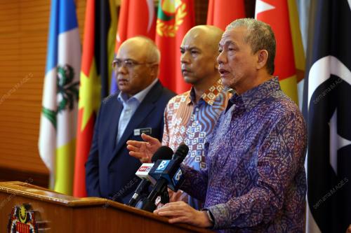 DATUK SERI FADILLAH YUSOF