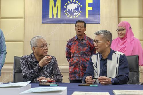 DATUK SERI ISMAIL SABRI YAAKOB