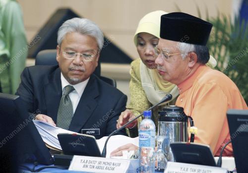 MOHD NAJIB TUN ABDUL RAZAK