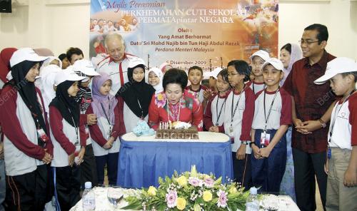 MOHD NAJIB TUN ABDUL RAZAK