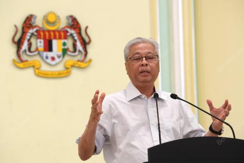 DATUK SERI ISMAIL SABRI YAAKOB