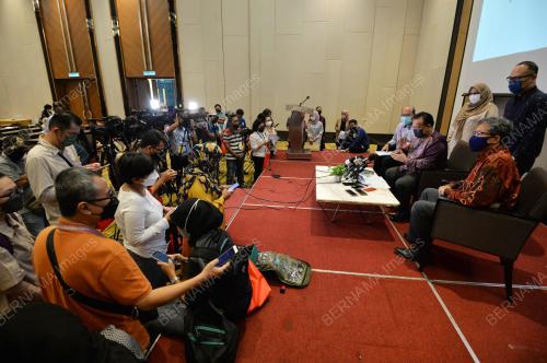 DATUK SERI ALEXANDER NANTA LINGGI