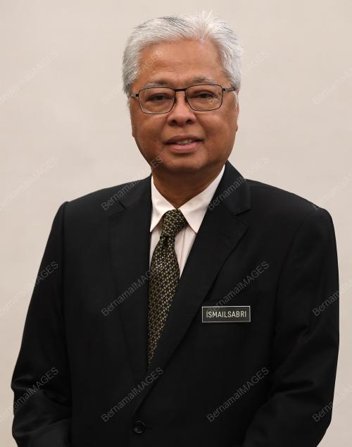 DATUK SERI ISMAIL SABRI YAAKOB
