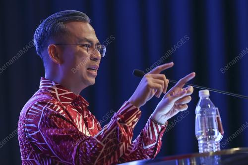 FAHMI FADZIL