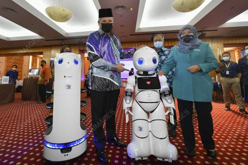 TAN SRI ANNUAR MUSA
