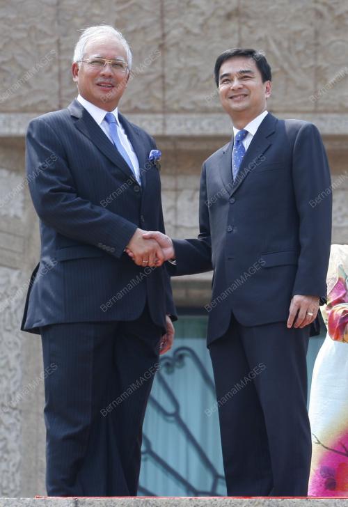 ABHISIT VEJJAJIVA