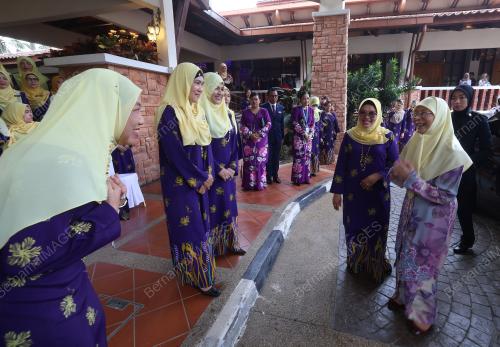 DATUK SERI DR WAN AZIZAH WAN ISMAIL