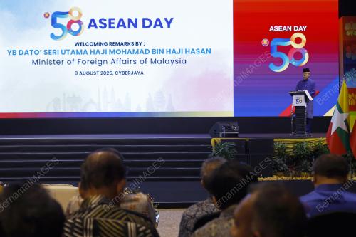 DATUK SERI MOHAMAD HASAN