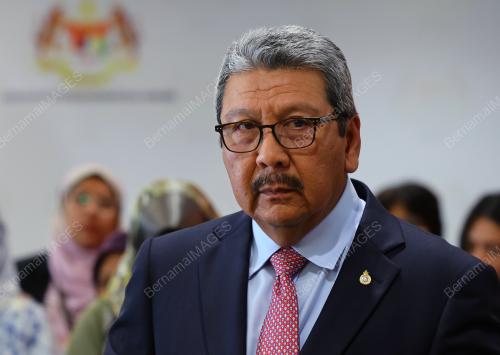 DATUK SERI WAN AHMAD DAHLAN ABDUL AZIZ