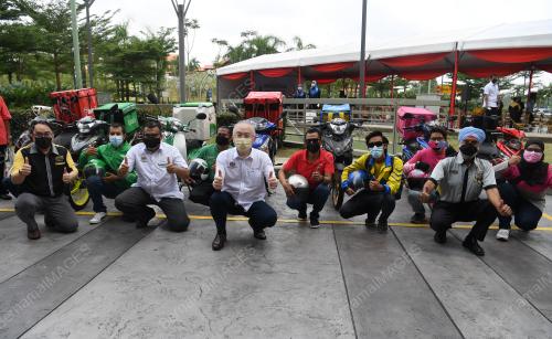 DATUK SERI IR DR WEE KA SIONG