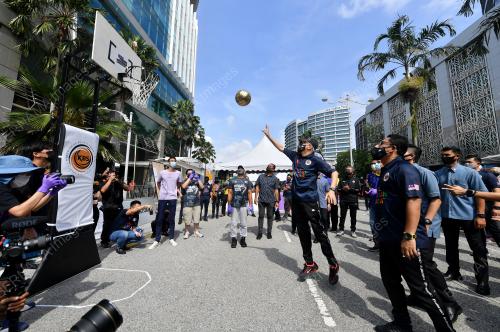 DATUK SERI ISMAIL SABRI YAAKOB