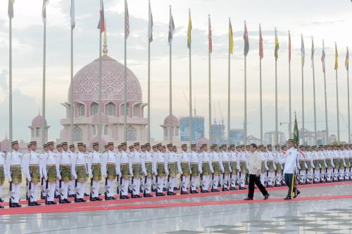 PTJ11_10112016_NAJIB_DUTERTE