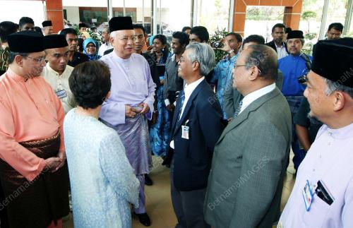 NAJIB TUN RAZAK