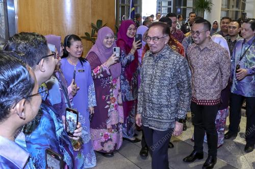 DATUK SERI ANWAR IBRAHIM