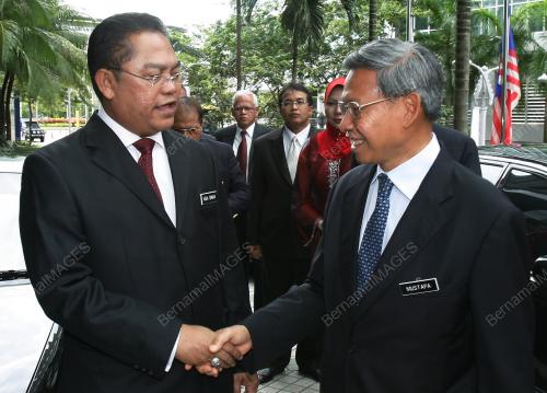 MUSTAPA MOHAMED