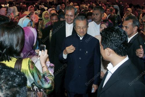 MAHATHIR MOHAMAD