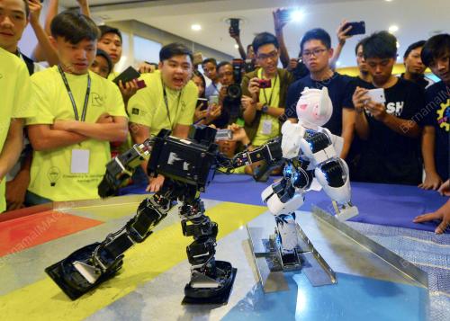 PTJ11_13112016_ROBOTICS