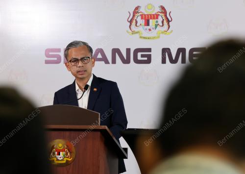 DATUK FAHMI FADZIL