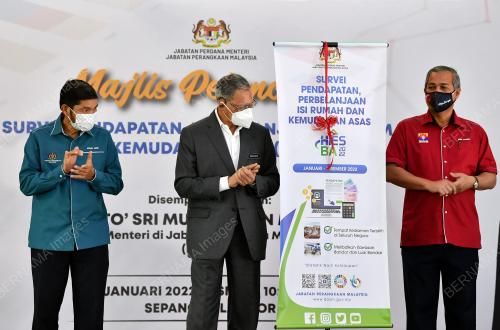 DATUK SERI MUSTAPA MOHAMED
