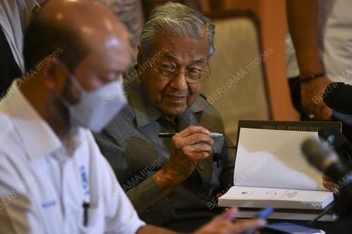 TUN DR MAHATHIR MOHAMAD