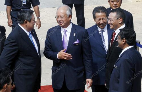 MOHD NAJIB TUN ABDUL RAZAK
